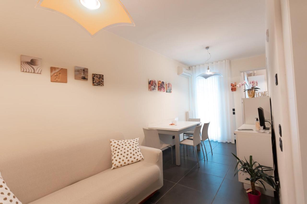 Ca Sottomarina Gli Appartamenti In Centro Apartsuite Exteriör bild